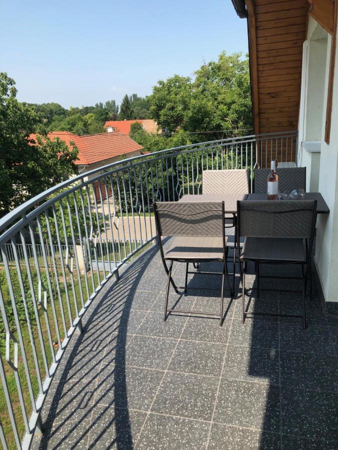 Dominik Apartmanház Velence Esterno foto